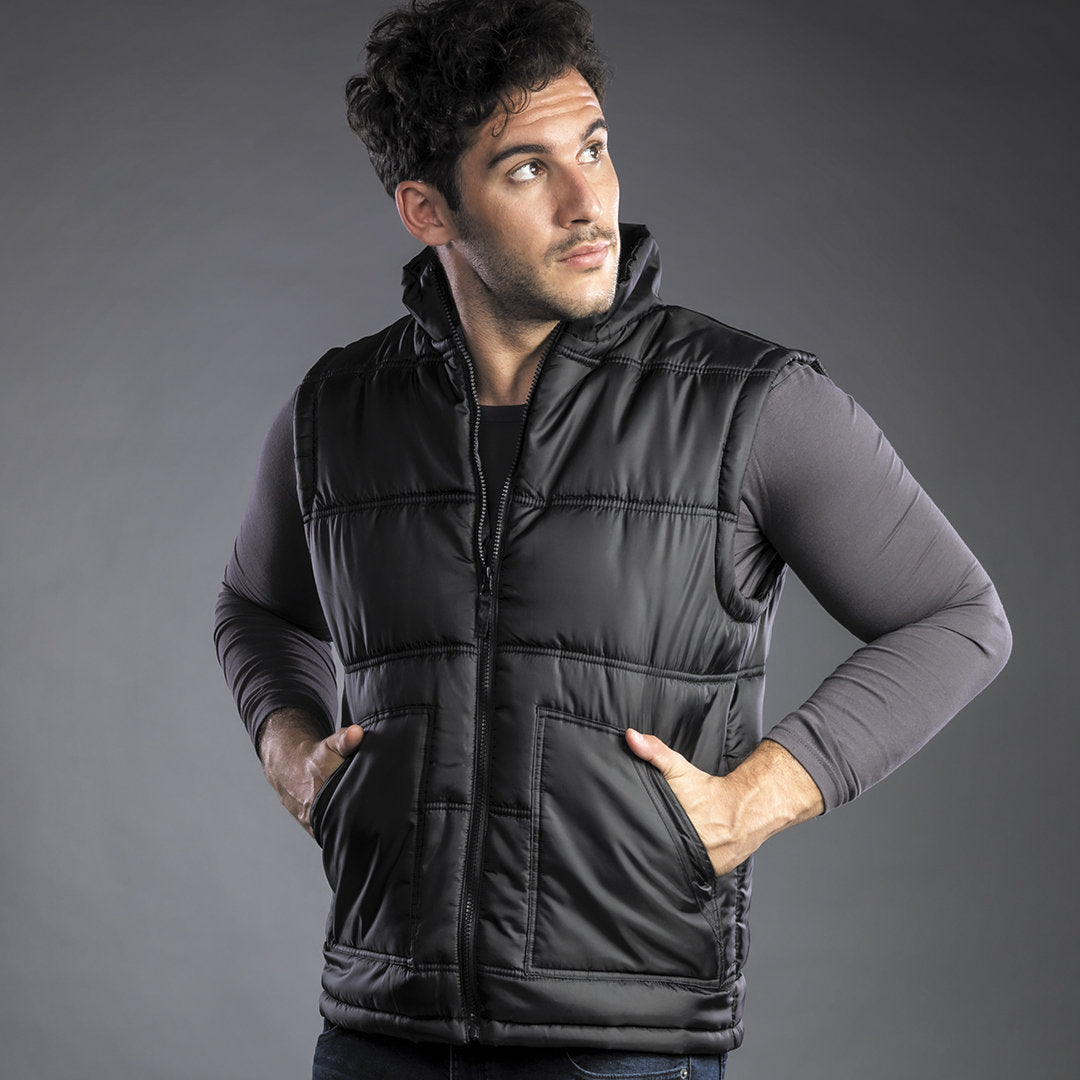 Gilet sans manche noir sur un fond gris