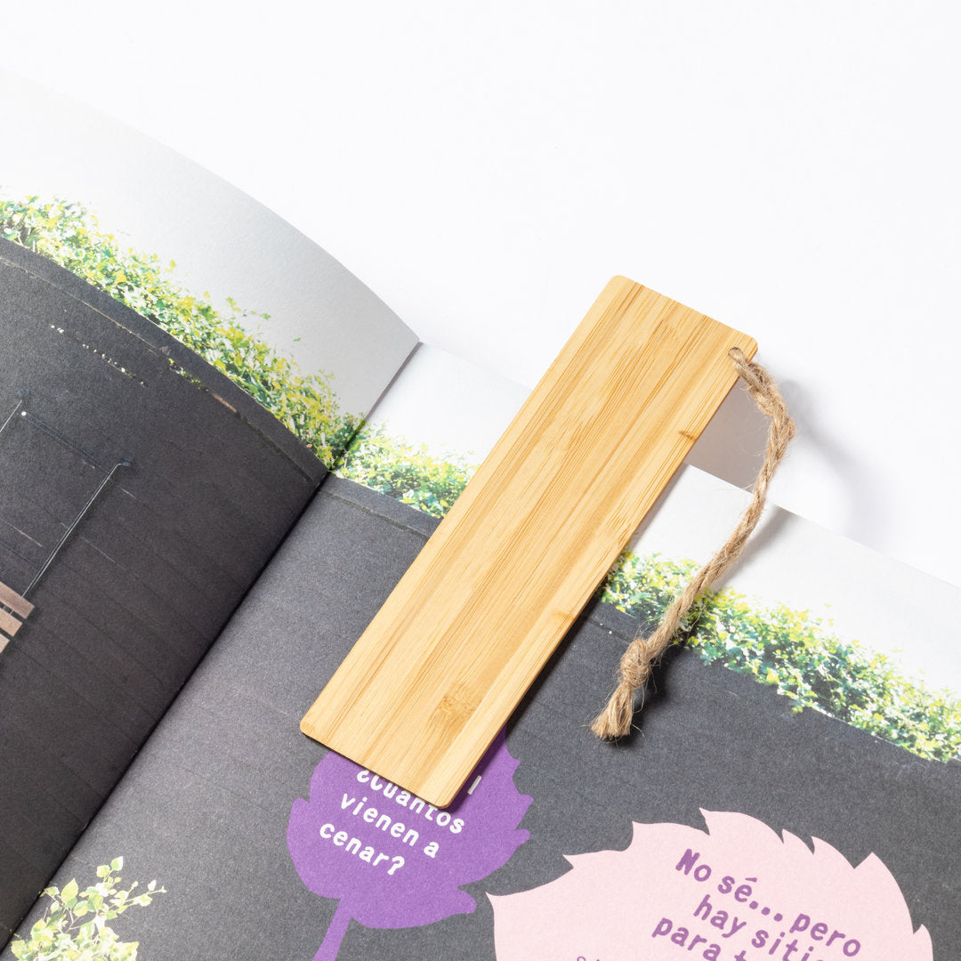 Marque-pages en bambou et cordon de jute MOMO