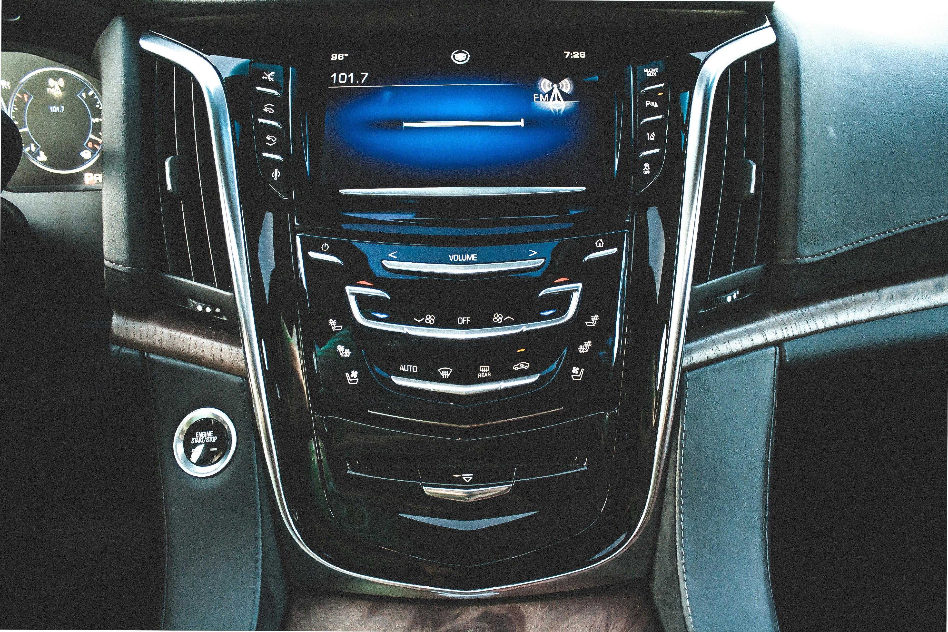 poste de radio voiture 