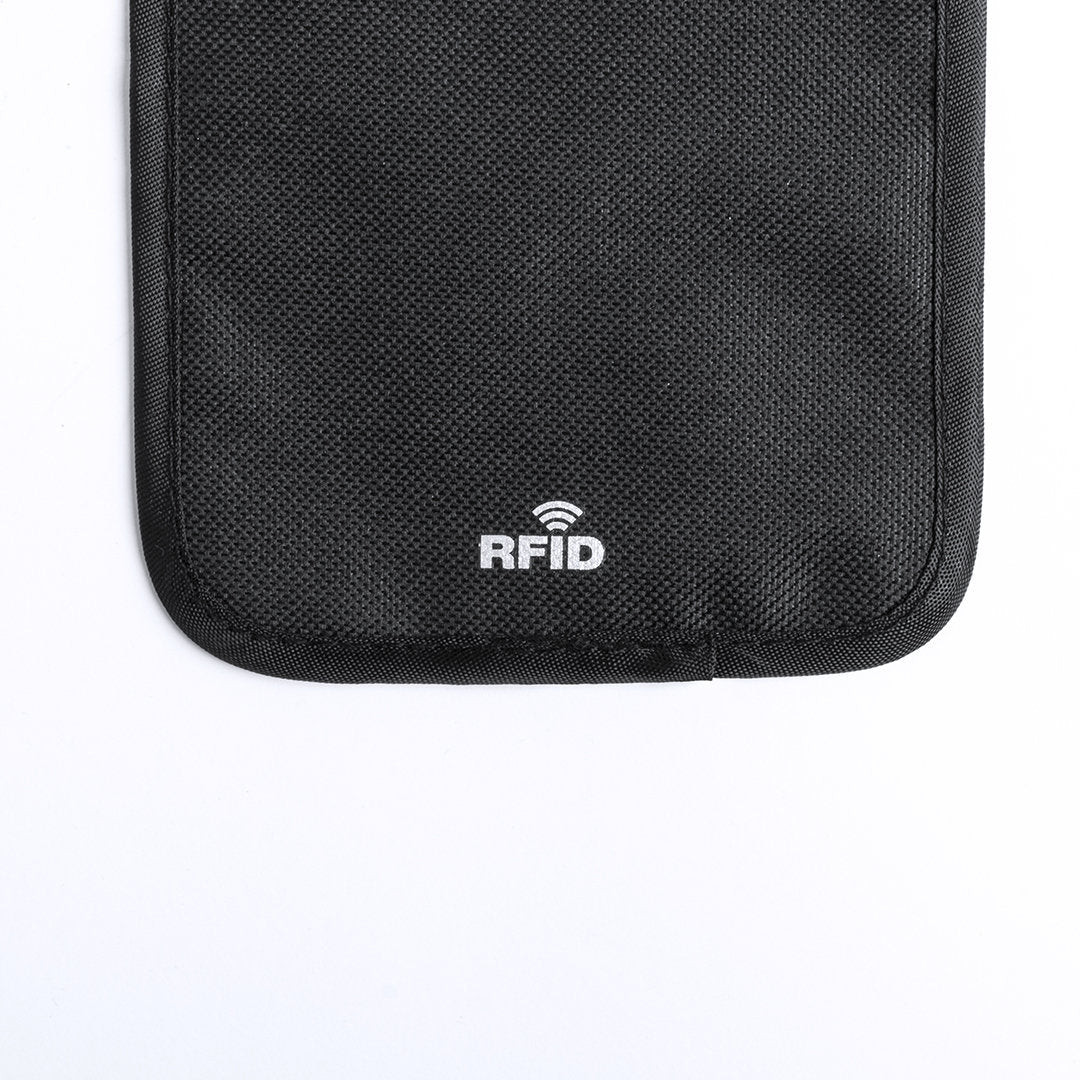 étui sécurité avec protection RFID qui protège les données des cartes et autres périphériques. Cet étui est noir et en polyester résistant. Inscription RFID en bas de l'étui