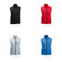 Gilet de couleurs différentes sur un fond blanc