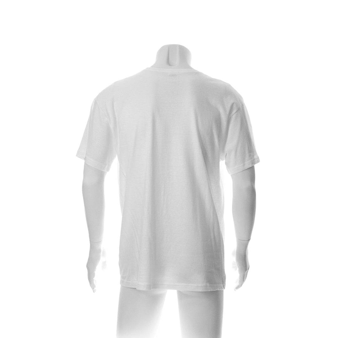 t-shirt blanc vu de dos sur un fond blanc 