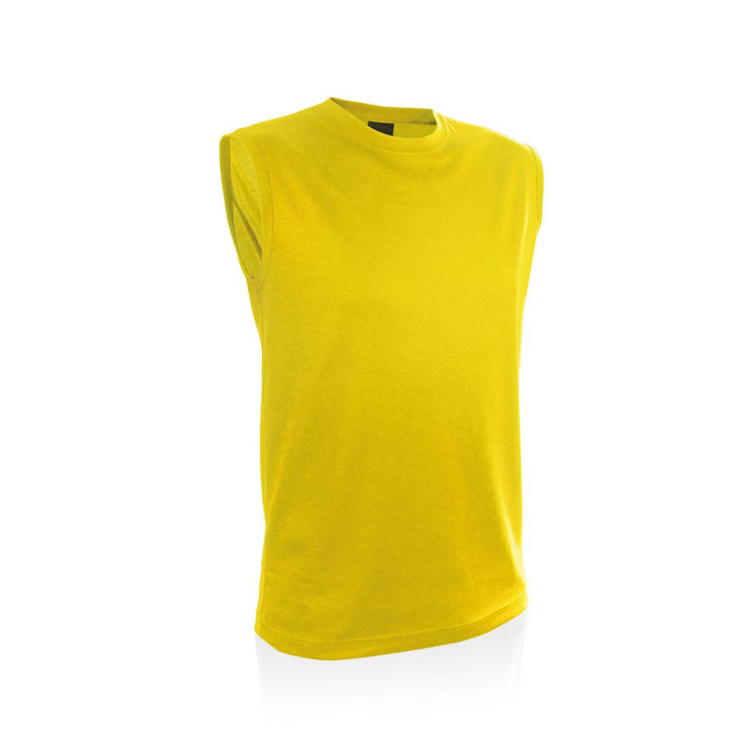 T-Shirt jaune sur un fond jaune