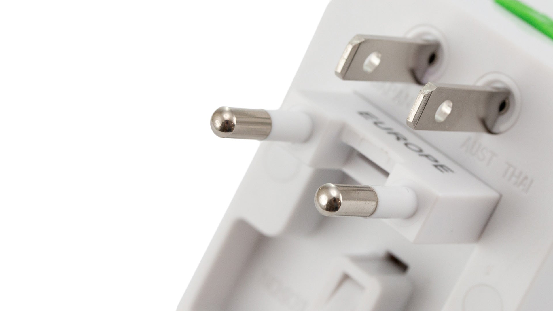 Idéal pour connecter des appareils électroniques dans de multiples régions.