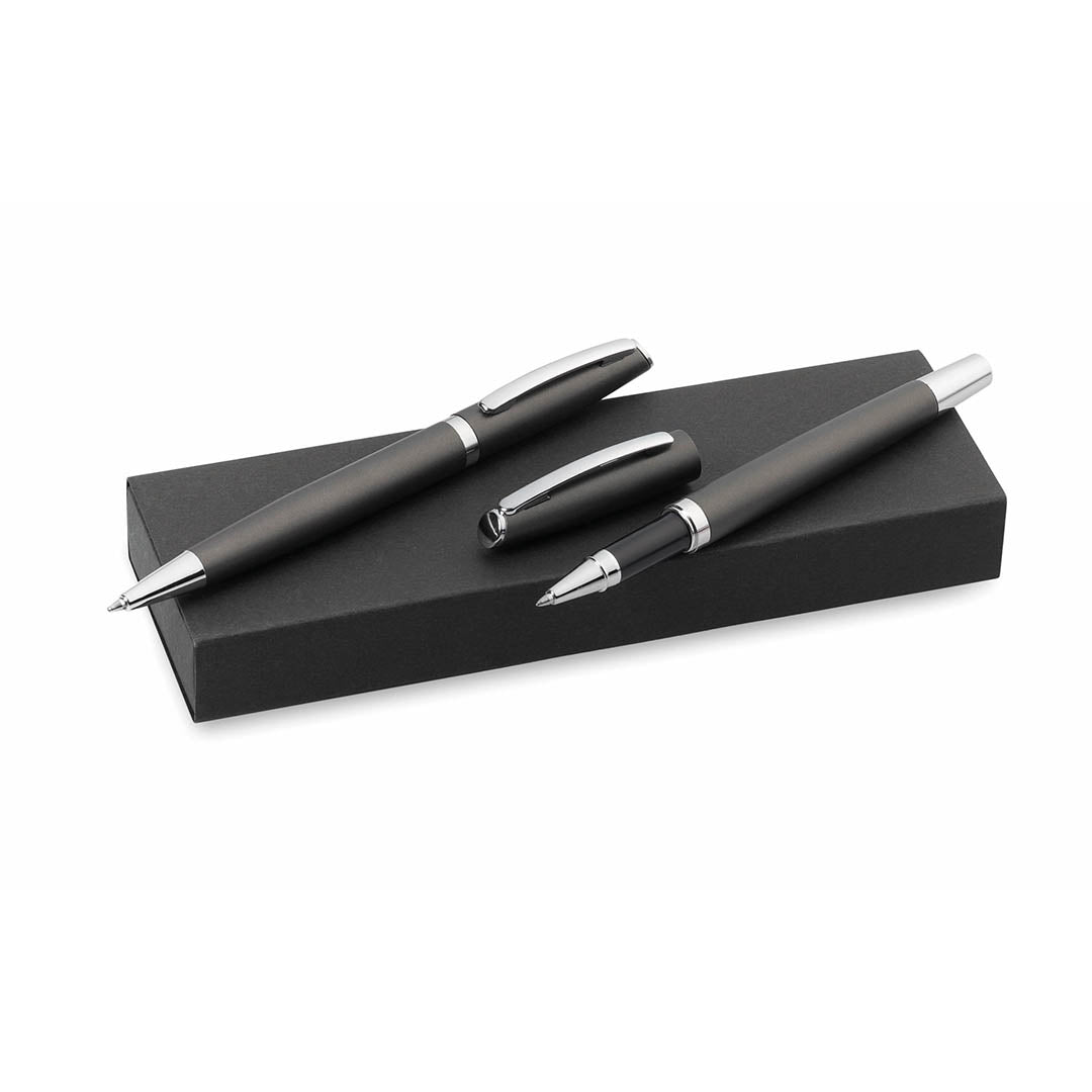 set de stylos lumix Présenté dans un étui individuel en carton noir.