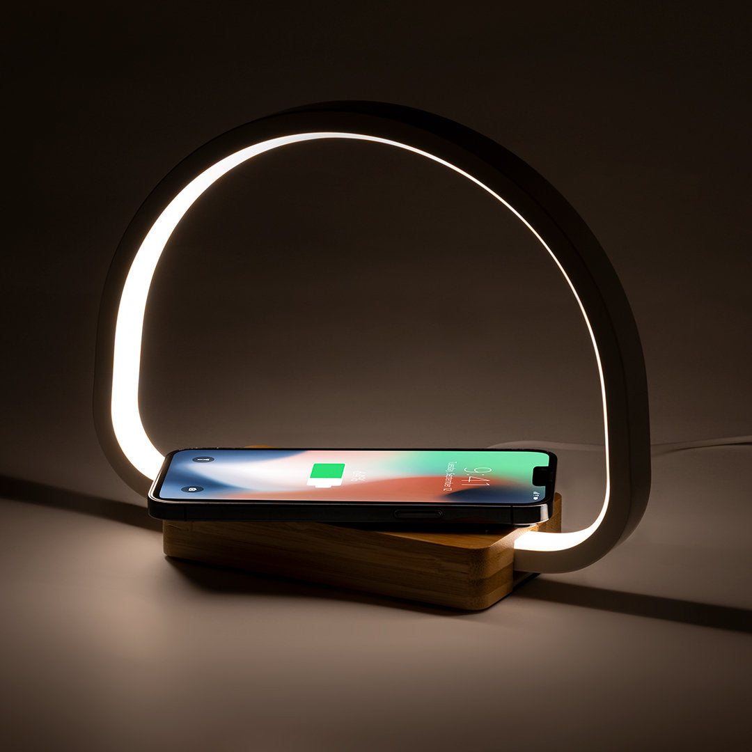 Lampe chargeur fabriquée en bambou personnalisable