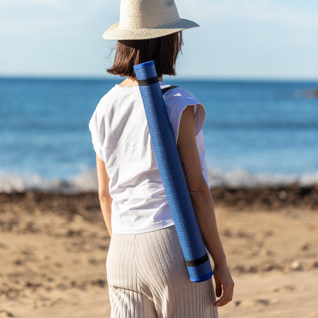 Fermeture par élastique : Facile à plier et à ranger après utilisation.