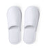 paire de pantoufles en coton et polyester blanc