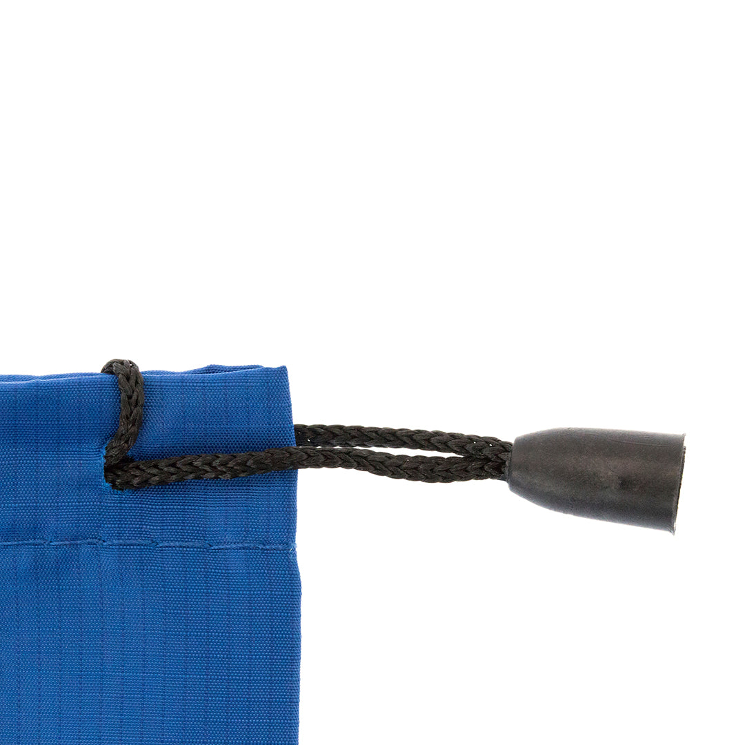 Solution d'emballage colorée : petit sac en polyester, cordelettes, nuances variées.