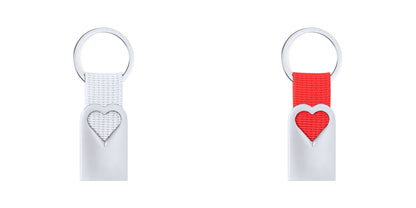 Porte-clés en aluminium recyclé personnalisable avec cœur découpé