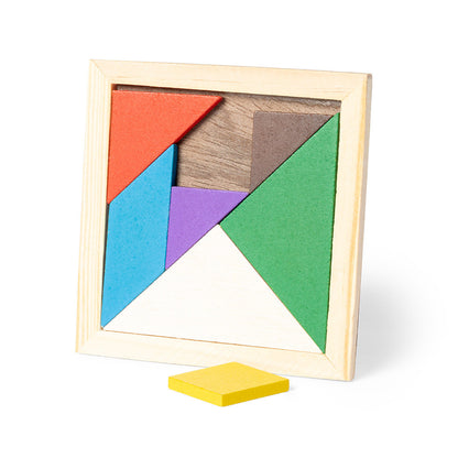 Accessoire d'apprentissage : puzzle en bois avec formes multicolores.