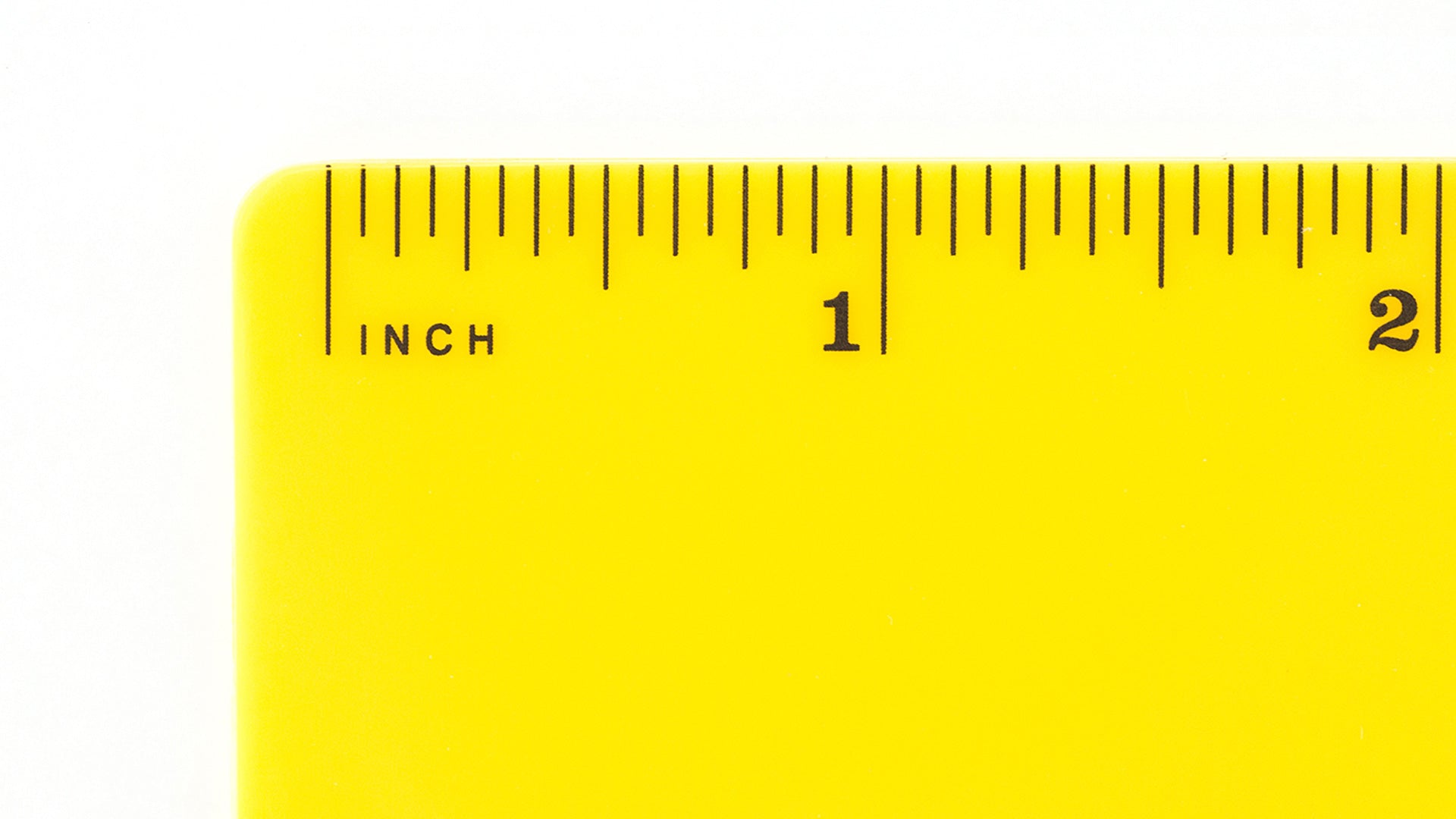 Règle de 15 cm jaune