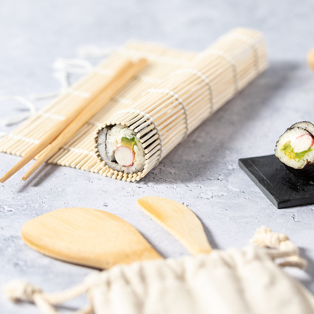 Service à sushi 5 pièces en bambou naturel avec étui en coton KAZARY kit pour réaliser ses sushis et makis