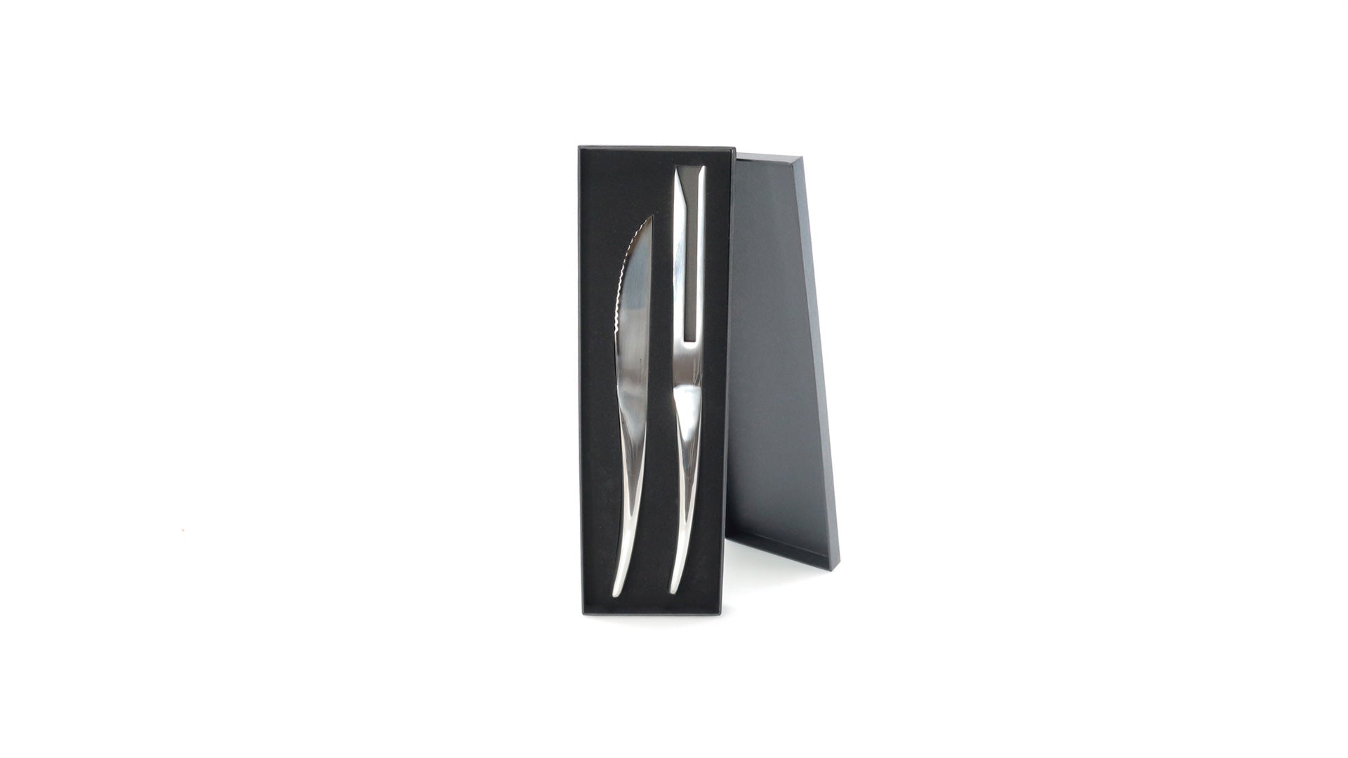 Set culinaire en acier inoxydable, idéal pour une cuisine moderne.